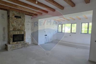 Casă cu 4 camere în Valea - 14