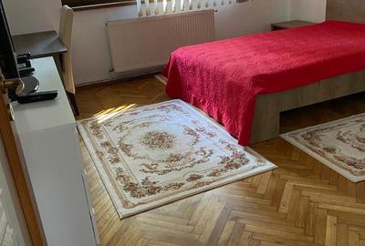 Apartament cu 2 camere decomandat în Gruia - 1