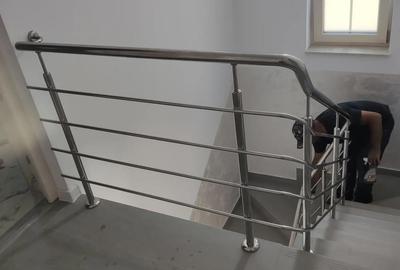 Casă cu 5 camere cu Teren 1100 Mp în Central - 1