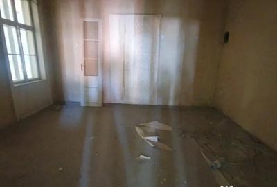 Apartament cu 5 camere semidecomandat în Central - 12