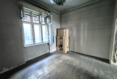 Dorobanti Str. Roma, vanzare apartament 3 camere pe hol locuibil Dorobanti Str. Roma, vanzare apartament 3 camere pe hol locuibil - 3