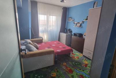 Inchiriez apartament 2 camere - 3