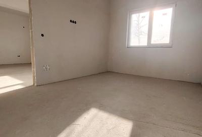 Apartament cu 3 camere semidecomandat în Baciu - 1
