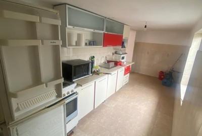 Apartament cu 4 camere decomandat, mobilat în Central - 3