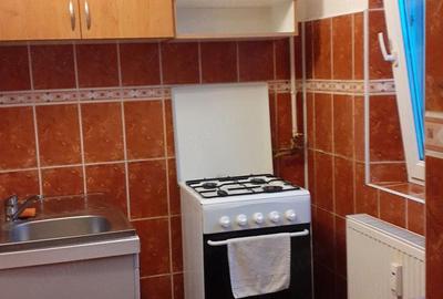 Garsonieră semidecomandată în Democrației - 2