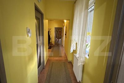 Casă cu 7 camere cu Teren 300 Mp în Titulescu - 17