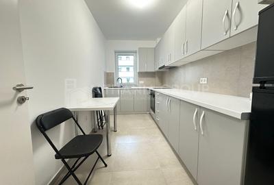 Garsonieră decomandată, mobilată în Tractorul