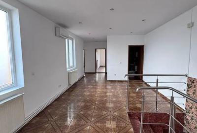 Casă cu 6 camere în Central - 3