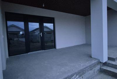 Casă cu 3 camere în Sântandrei - 2
