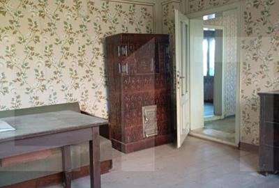 Casa taraneasca cu 3 camere, Turia Jos, - 12