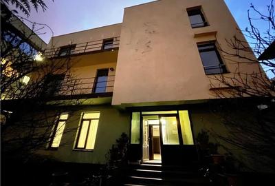 Piata Iancului,imobil S+P+2+M, suprafata 1000mp, 18 camere,parcare - 18