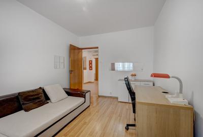 Apartament cu 4 camere semidecomandat, mobilat în Tei - 14