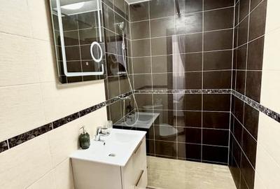 Apartament cu 3 camere semidecomandat în Central - 4