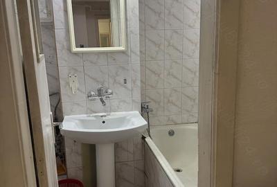 Garsonieră decomandată în Central - 2