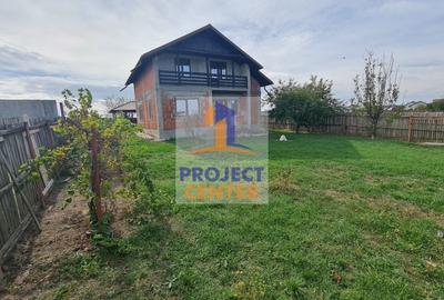 Casă individuală cu 4 camere cu Teren 620 Mp în Prelungirea Craiovei - 1