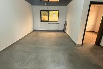 Casă cu 4 camere cu Teren 230 Mp în Central - 2