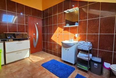 Casă cu 8 camere cu Canalizare în Afumați - 15