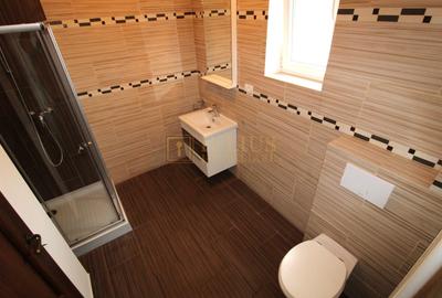Duplex cu 5 camere cu Canalizare în Dumbrăvița - 12