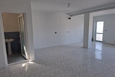 Spațiu comercial, de 70 mp, în Central - 5