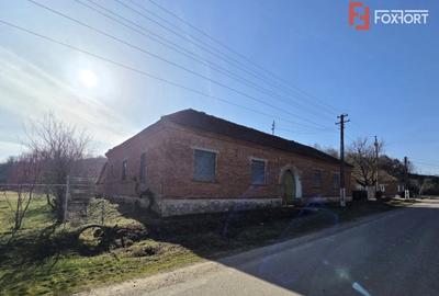 Casă individuală cu 4 camere cu Teren 1440 Mp în Bârzava - 2