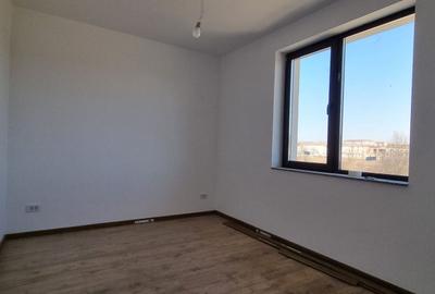 Casă individuală cu 4 camere cu Canalizare în Nord - 16
