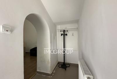 Zona Centrala, str. Eroilor, 22 mp, parter - 8