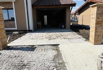 Casă cu Teren 589 Mp în Săcălaz