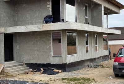 Casă cu 4 camere în Palazu Mare - 7