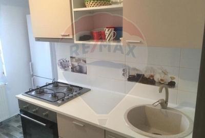 Garsonieră decomandată de închiriat zona Banca Națională - 3