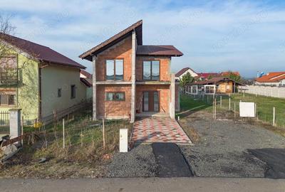 Casă cu 5 camere cu Teren 700 Mp în Dudeștii Noi - 9