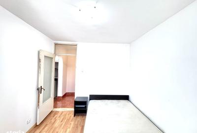 Apartament cu 3 camere decomandat în Siderurgiștilor