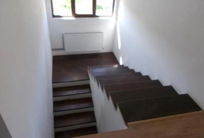 Casă cu 4 camere cu Teren 1190 Mp în Parța - 14