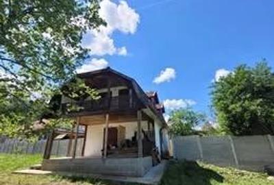 Casă cu 2 camere cu Teren 3000 Mp în Sud - 3