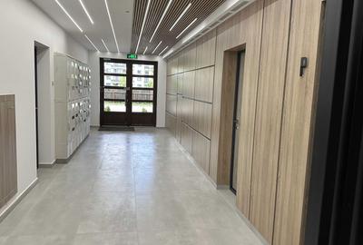 Apartament cu 3 camere decomandat în Tractorul - 2