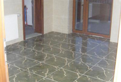 Casă cu 5 camere cu Teren 1000 Mp în Subcetate - 11