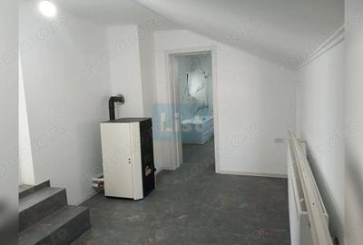Casă cu Teren 632 Mp în Braniștea - 3