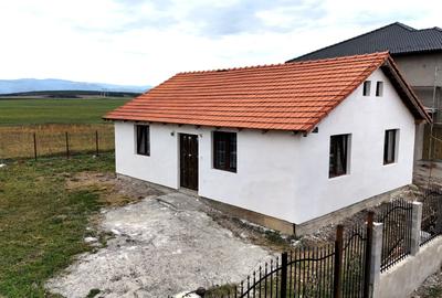 Casă cu 2 camere cu Canalizare în Șura Mică - 3