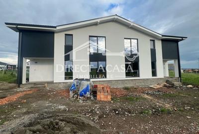 Duplex cu 4 camere cu Canalizare în Sântana de Mureș - 1