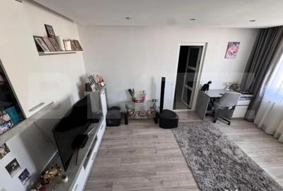 Apartament cu 2 camere nedecomandat în Micro 6 - 2