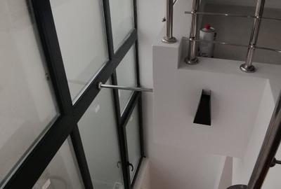 Apartament cu 7 camere decomandat în Nord - 12