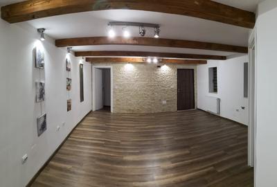 Birou, de 40 mp, în Central - 6