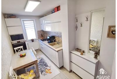 Priveliste minunata!!! Apartament 2 camere de vanzare - 2