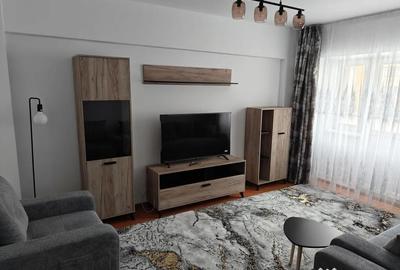 Apartament cu 3 camere decomandat în Păcurari