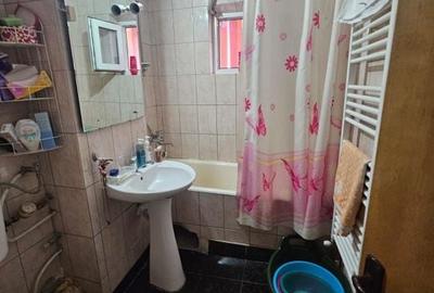 De vânzare apartament 3 camere, Prudu - Complex 2 - 8
