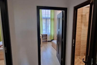 Apartament cu 3 camere decomandat în Spitalul Județean - 12