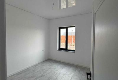 Apartament cu 3 camere decomandat în Glâmbocu - 7
