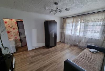 Apartament de vanzare, cu 2 camere semidecomandat, 38 mp, zo - 2