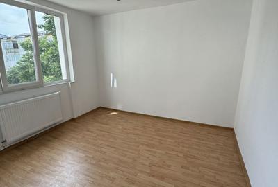 Apartament cu 3 camere decomandat în Central - 2