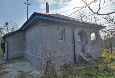 Vand casa cu teren 1100 mp comuna Colceag Prahova 30000 € - 2