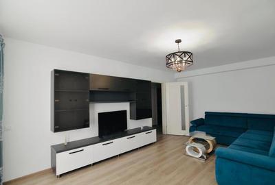 Apartament cu 2 camere decomandat, mobilat în Tractorul - 2